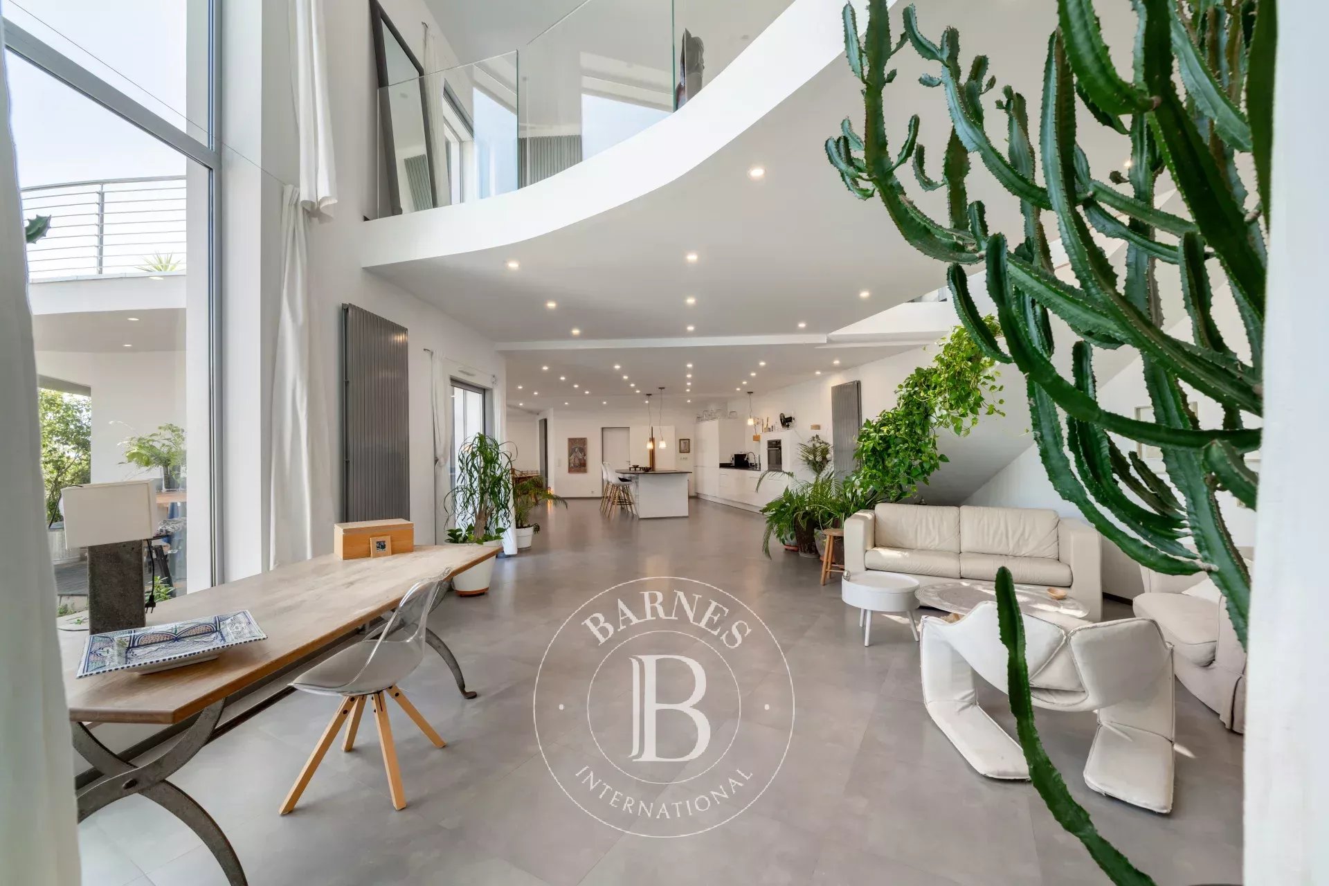 Cagnes-sur-Mer - Élégante villa contemporaine avec vue mer et montagnes