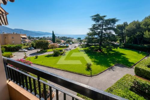 ROQUEBRUNE CAP MARTIN - 3P MEUBLE - PARKING ET CAVE