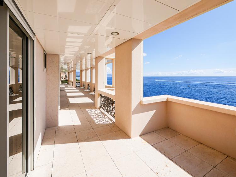PALAZZO LEONARDO - APPARTEMENT SUR UN ÉTAGE ENTIER - VUE MER