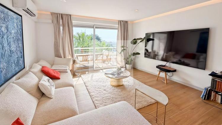 APPARTEMENT 3 PIÈCES RÉNOVÉ – MOURE ROUGE – VUE MER PANORAMIQUE