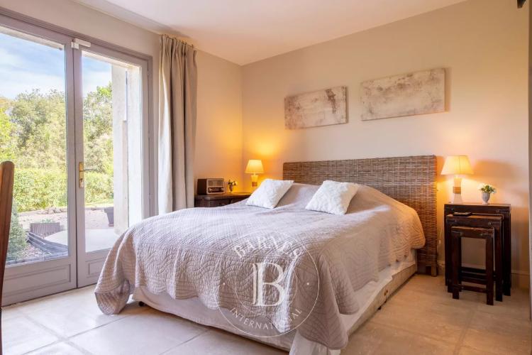 Saint-Paul de Vence - superbe villa rénovée - vue village
