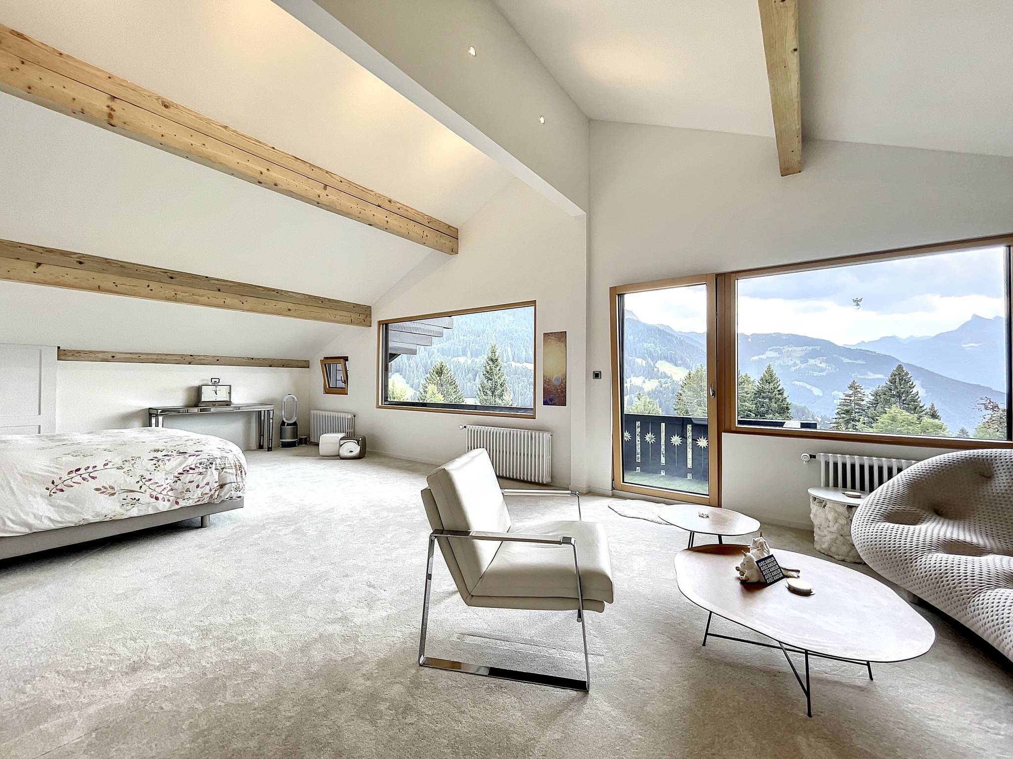 Somptueux chalet avec piscine et vue imprenable sur les Dents-du-Midi