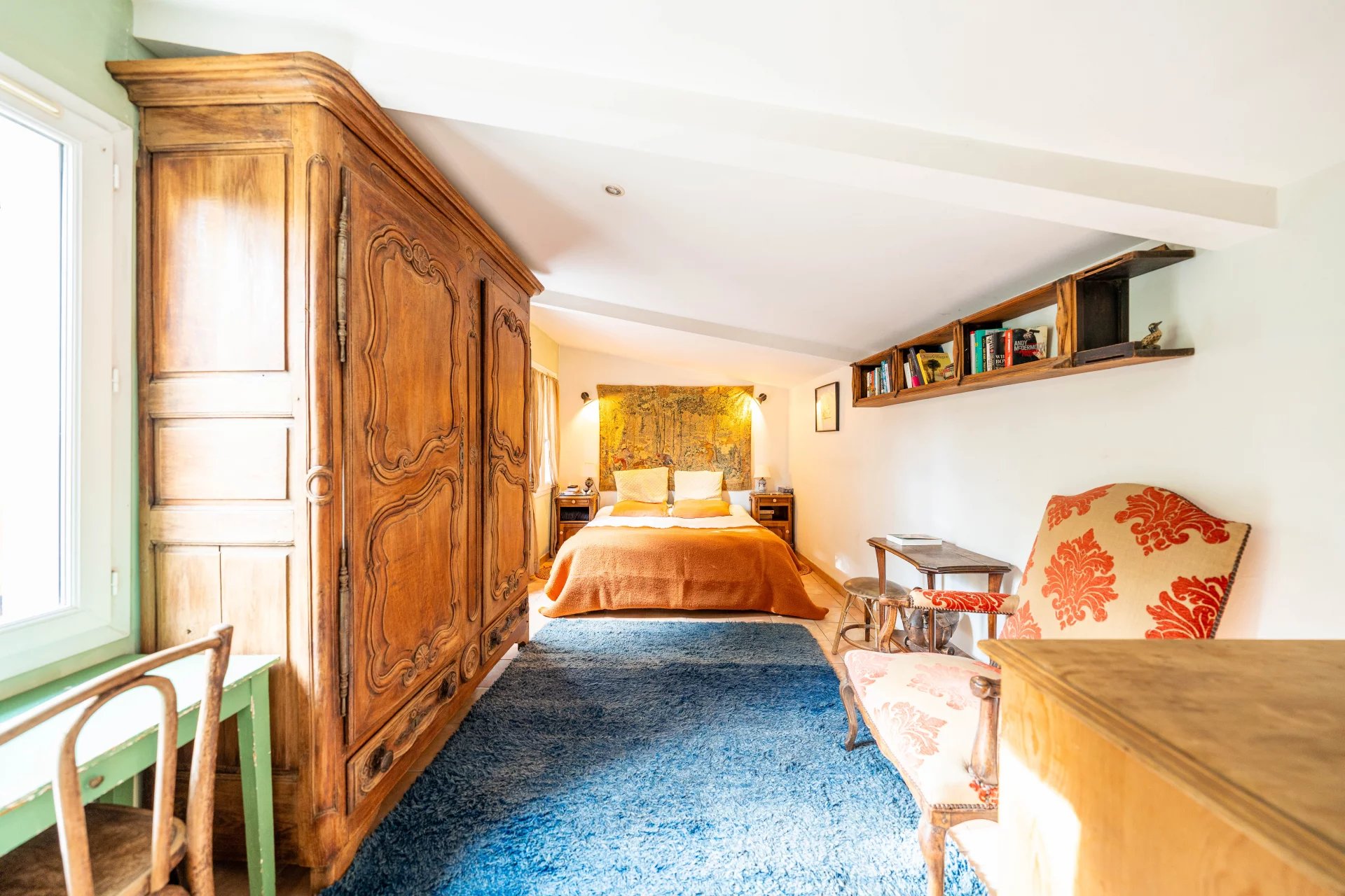 CANNES CROIX DES GARDES - MAISON DE CARACTERE – BEAUX VOLUMES