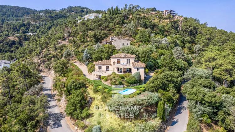 Villa provençale 3 chambres avec vue mer panoramique - Fréjus