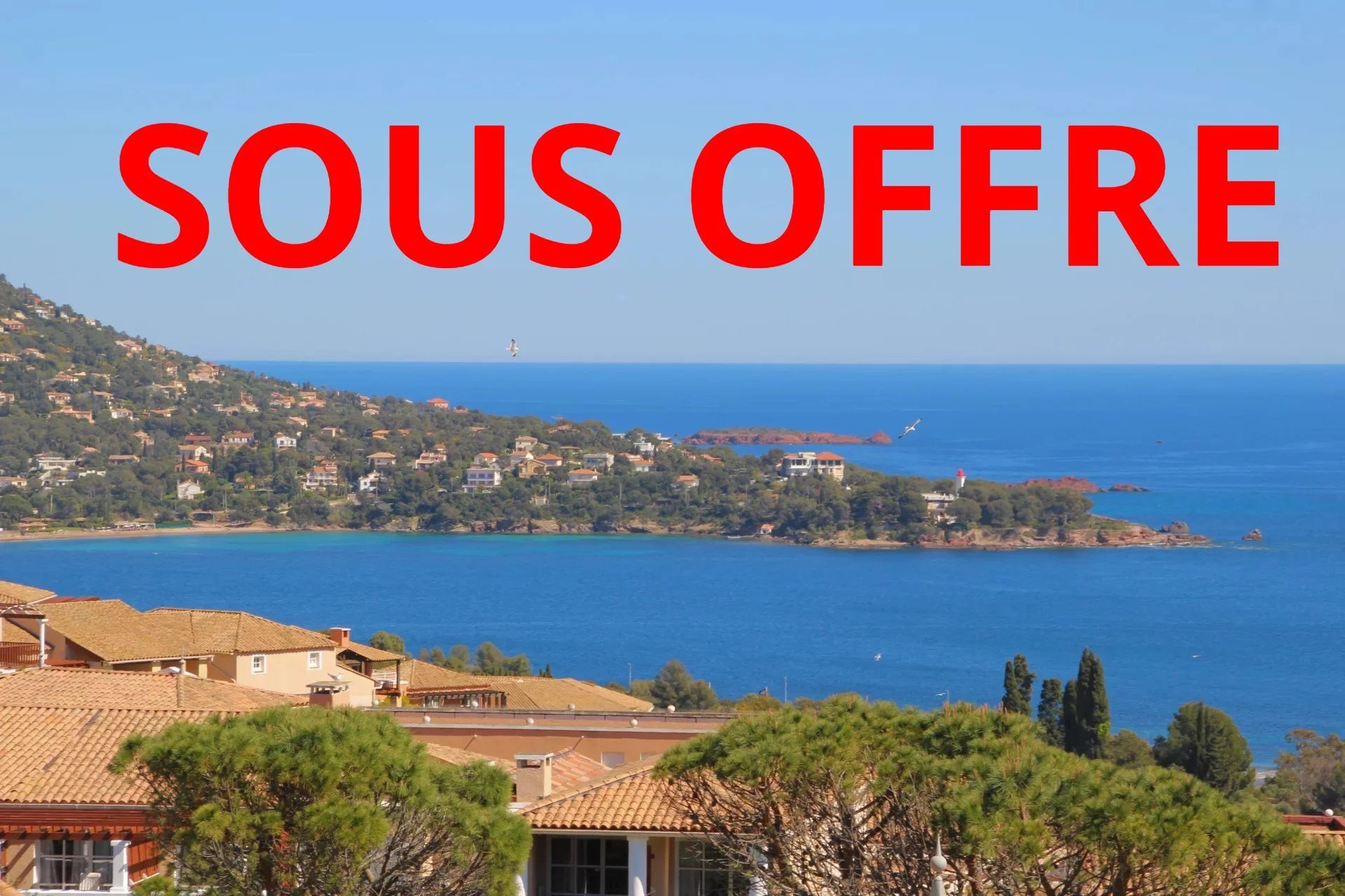 AGAY CAP ESTEREL BEAU 4 PIECES DUPLEX AVEC JARDIN ET VUE MER PANORAMIQUE. PARKING A PROXIMITE
