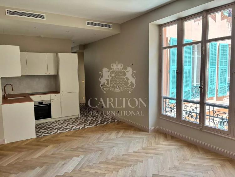 Appartement refait à neuf – Carré d’Or, Nice