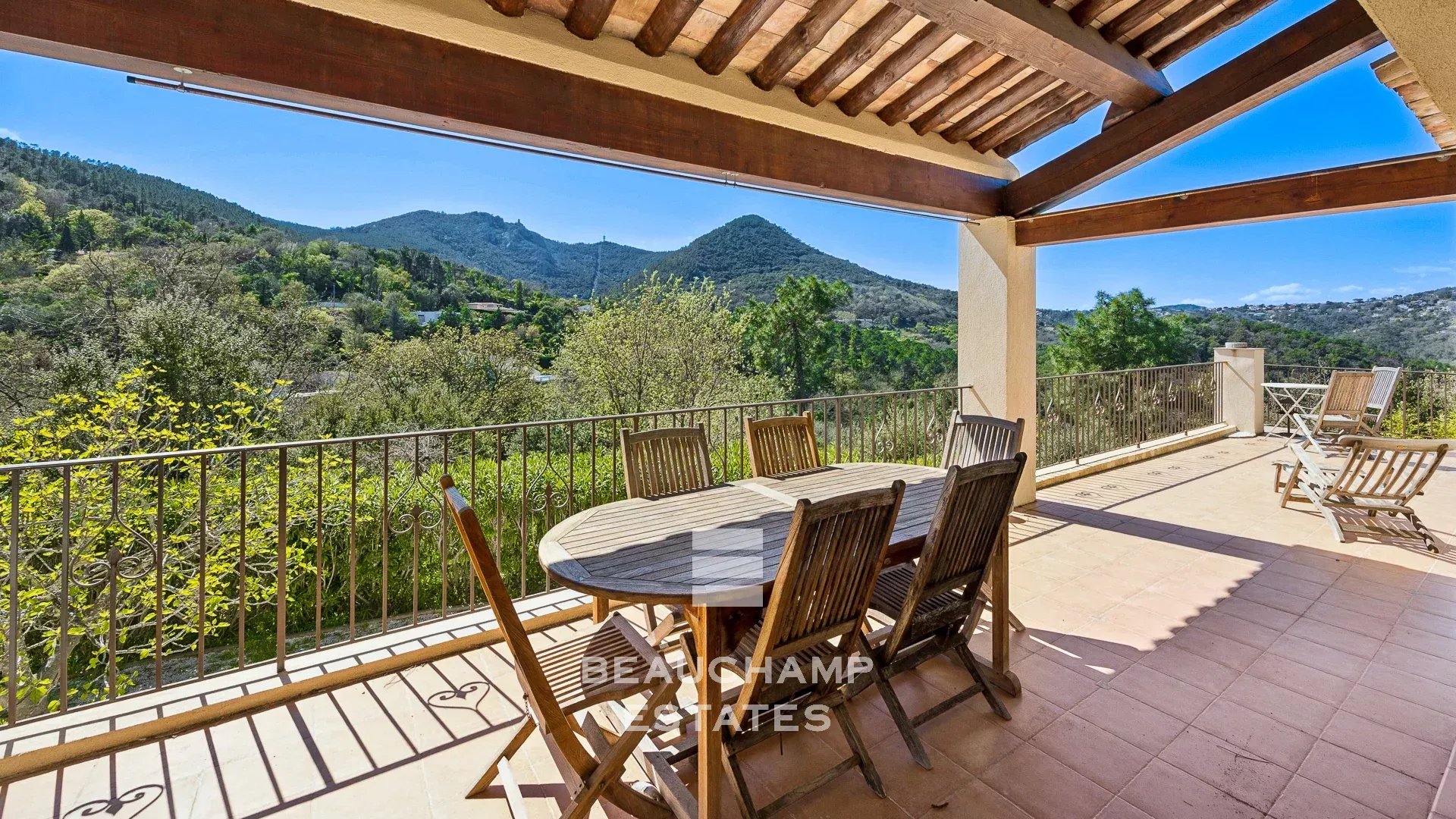 Villa provençale 5 chambres - Fréjus
