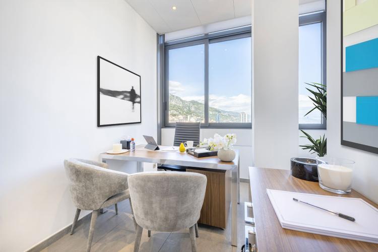 JARDIN EXOTIQUE: bureau de 10m2 en location