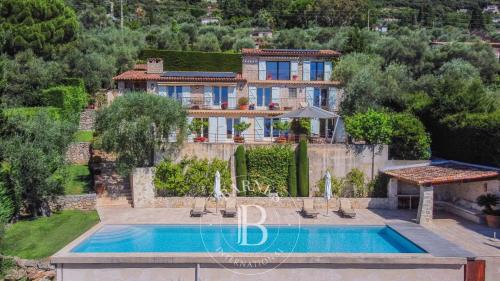 EXCLUSIVITÉ Spéracèdes - Villa  provençale entièrement rénovée vue panoramique - 5 chambres