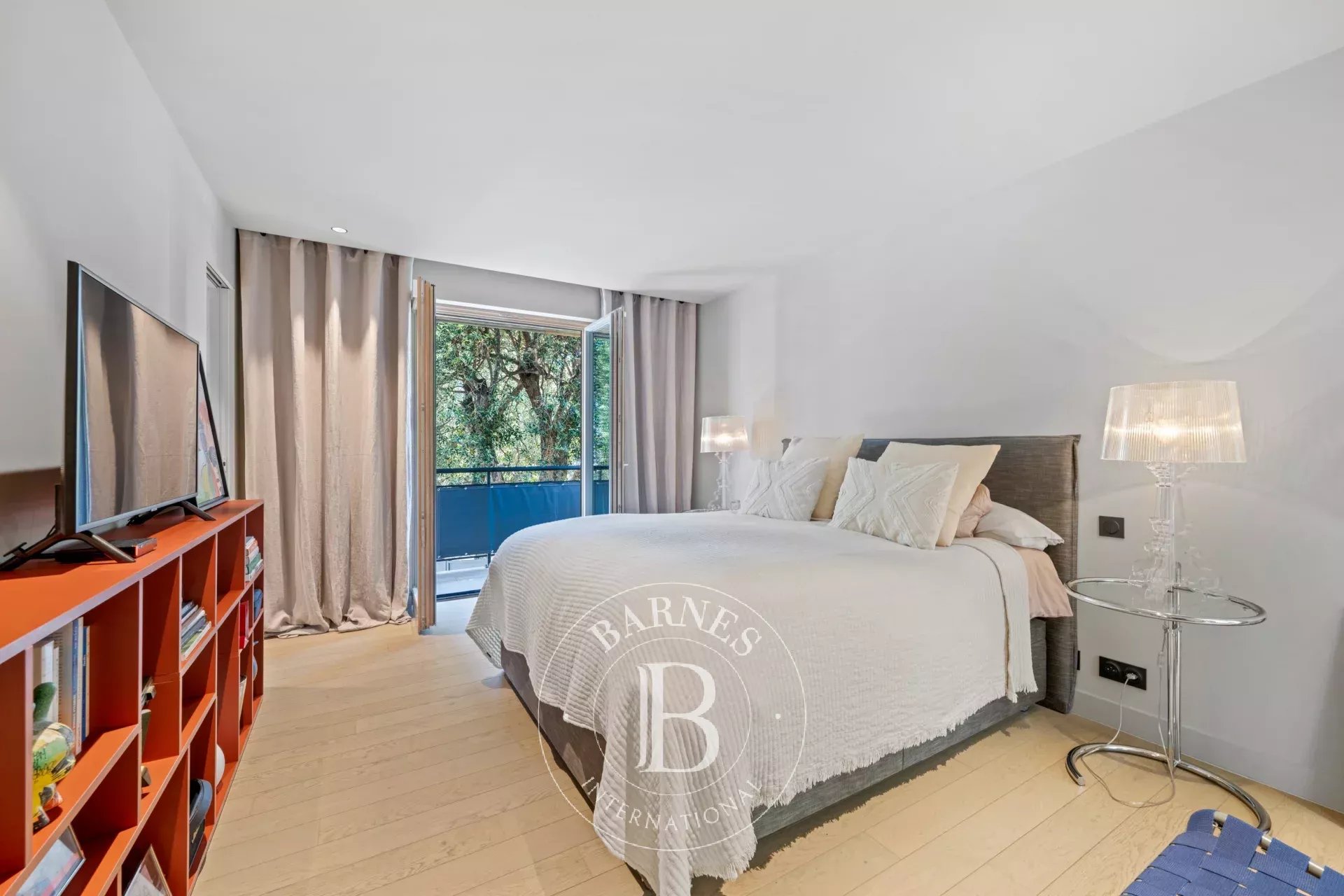 ROQUEBRUNE CAP MARTIN - ÉLÉGANTE VILLA CONTEMPORAINE AVEC VUE MER ET PISCINE