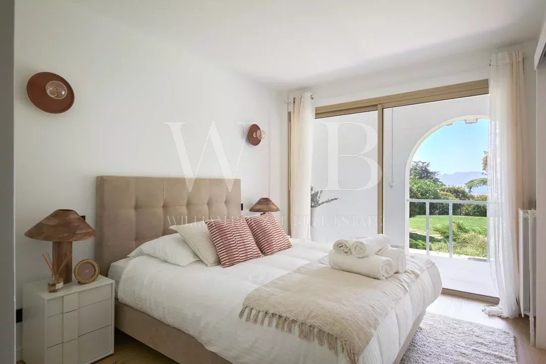 Cannes, la Californie - 2 Pièces contemporain dans résidence de grand standing avec piscine intérieure