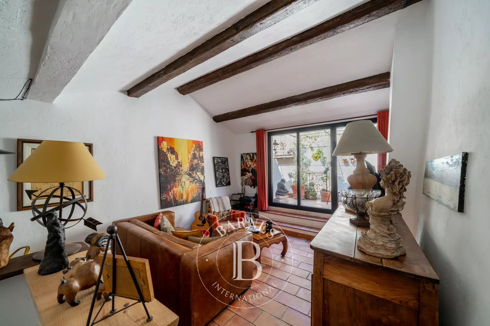 Maison de caractère avec terrasse au cœur du village de Saint-Paul-de-Vence