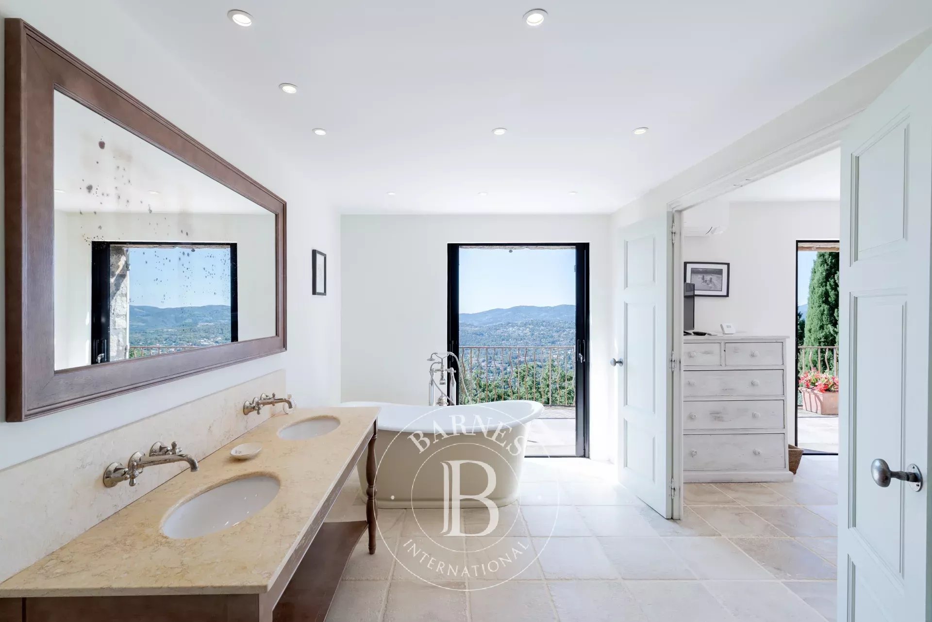 EXCLUSIVITÉ Spéracèdes - Villa  provençale entièrement rénovée vue panoramique - 5 chambres