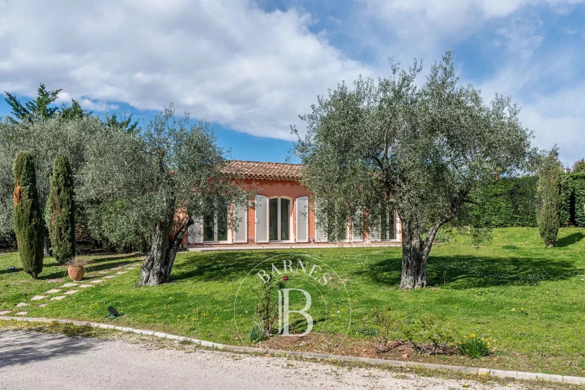 Biot - Charmante maison de plain-pied avec projet d’agrandissement