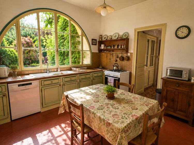 Villa de caractère avec grand jardin au cœur de Menton