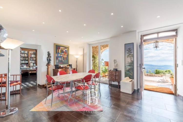 Grasse – Exceptionnelle propriété vue panoramique – 5 chambres