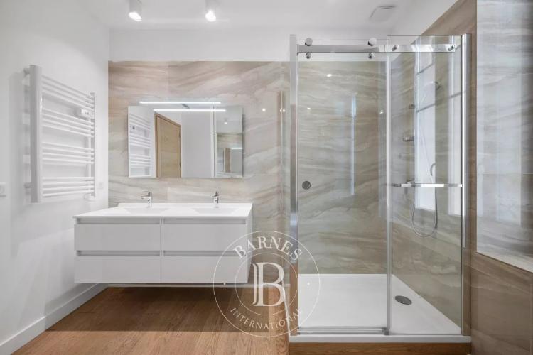 NICE - PONCHETTE - APPARTEMENT ENTIERTEMENT RENOVE