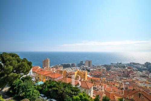 BEAUSOLEIL – APPARTEMENT AVEC VUE EXCEPTIONNELLE SUR MONACO ET LA MER