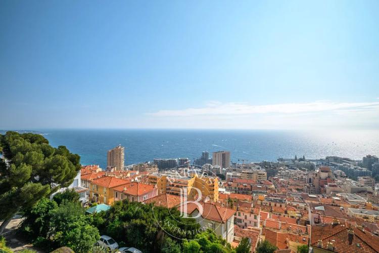 BEAUSOLEIL – APPARTEMENT AVEC VUE EXCEPTIONNELLE SUR MONACO ET LA MER
