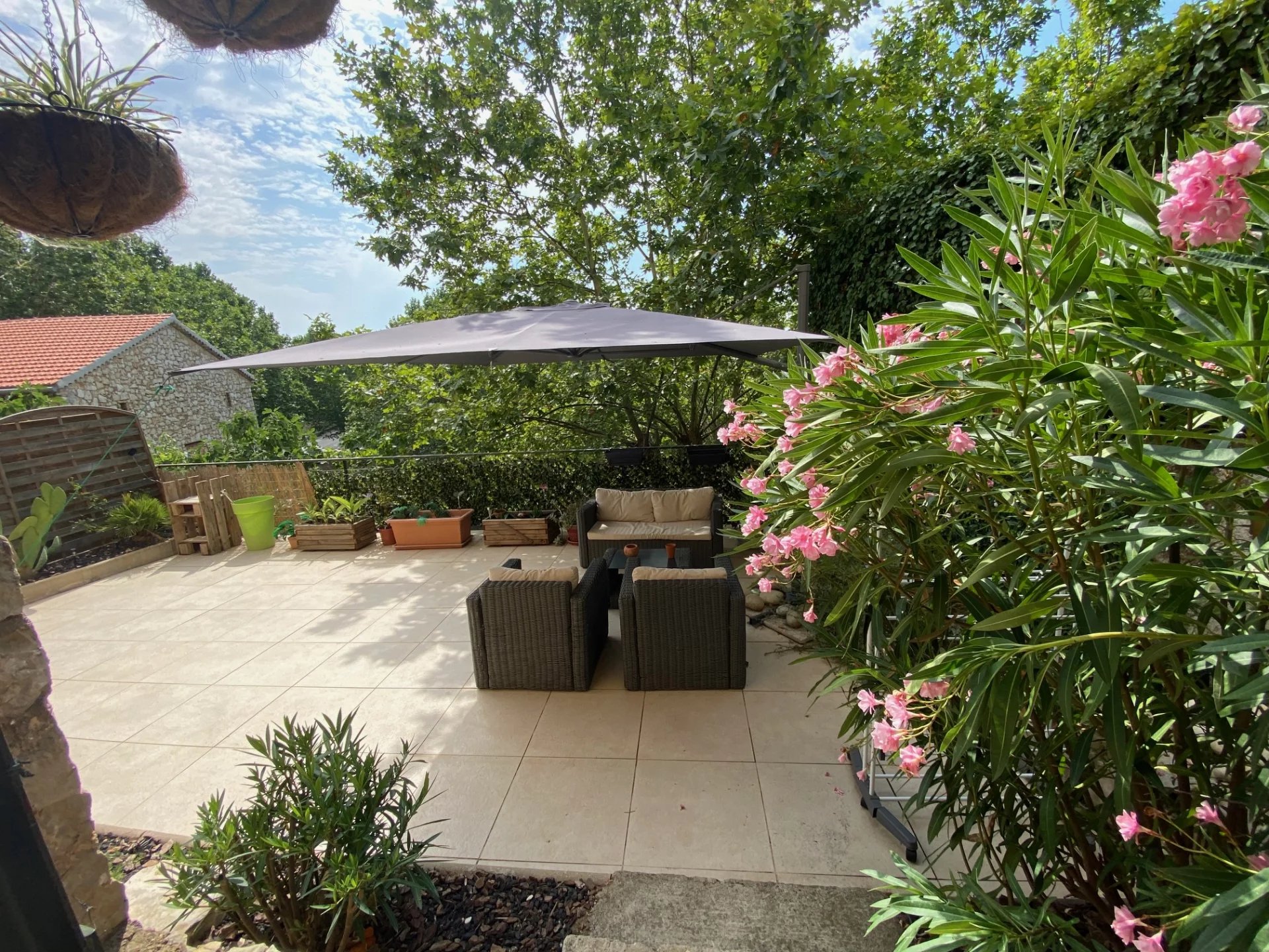 CHARME ET AUTHENTICITE MAISON T4 145 M2 AMPUS