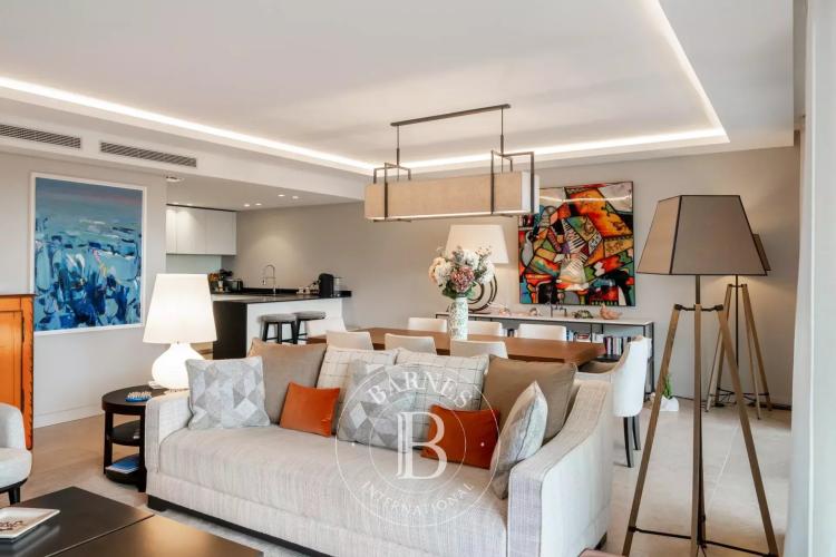 Saint-Paul de Vence – Appartement d’exception avec vaste terrasse et vue mer