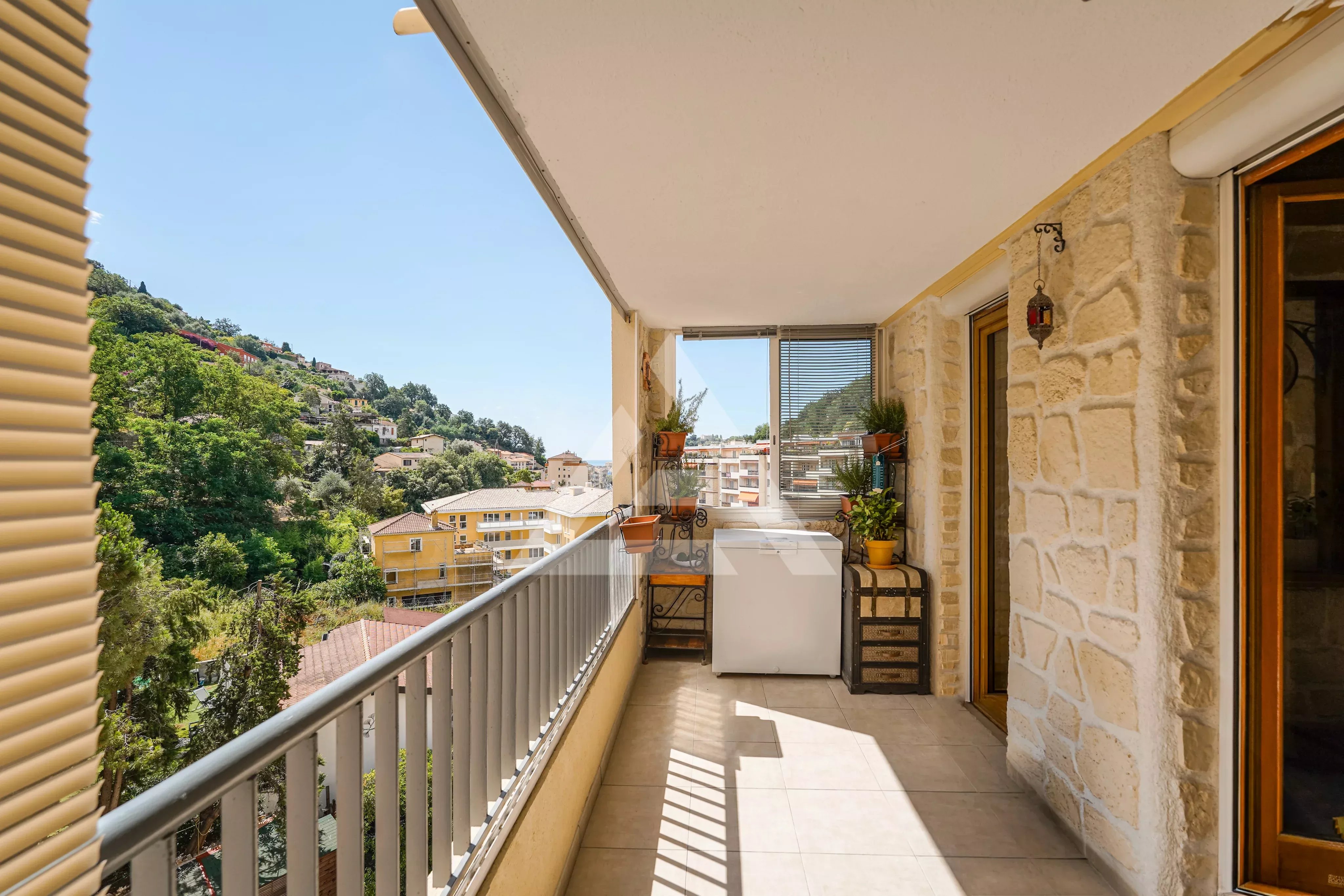 MENTON BORRIGO - 4 PIECES - CAVE ET PARKING