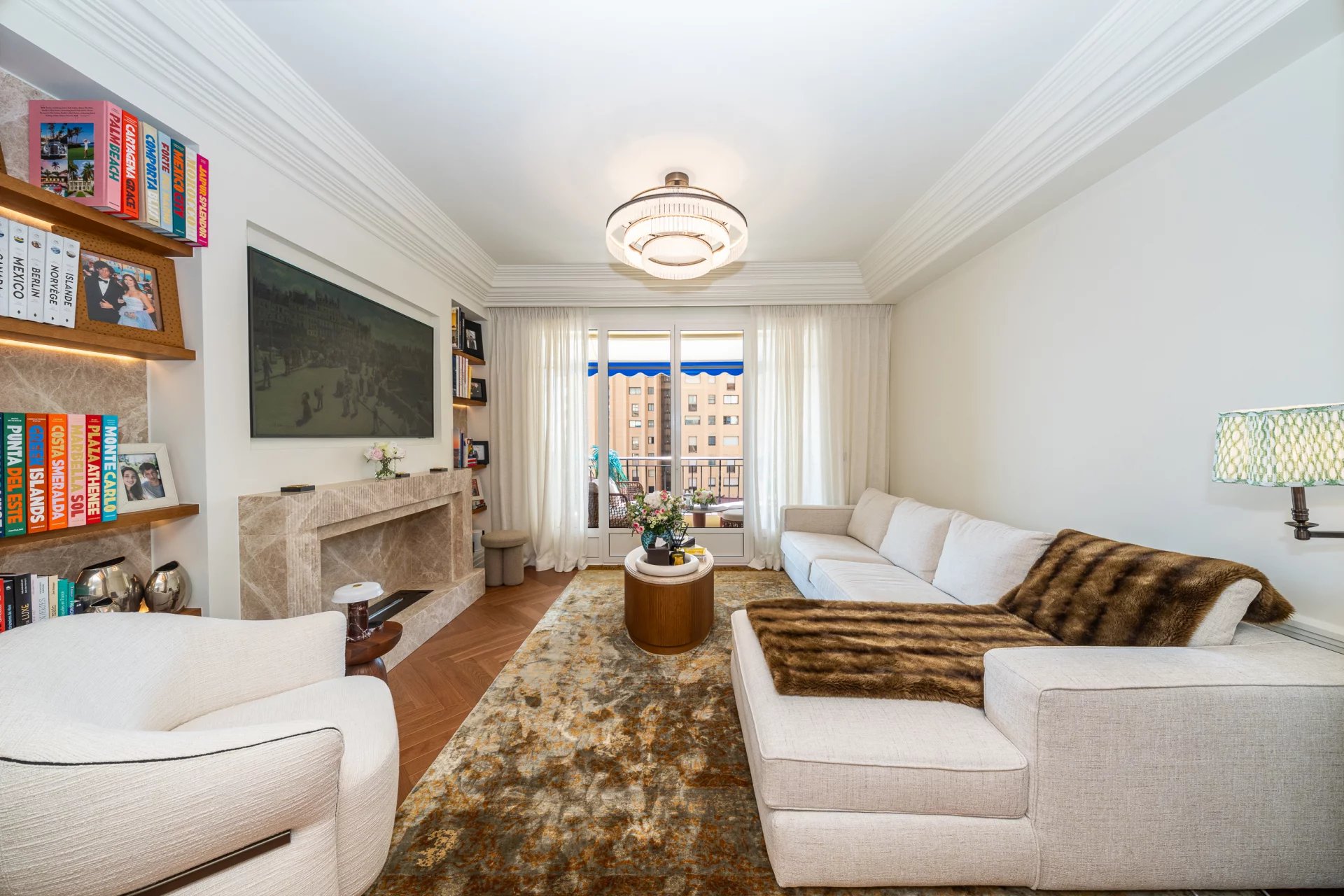 Appartement luxueusement rénové avec vue sur la mer