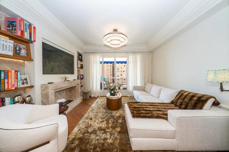 Appartement luxueusement rénové avec vue sur la mer