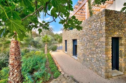 MOUGINS- Maison de Charme