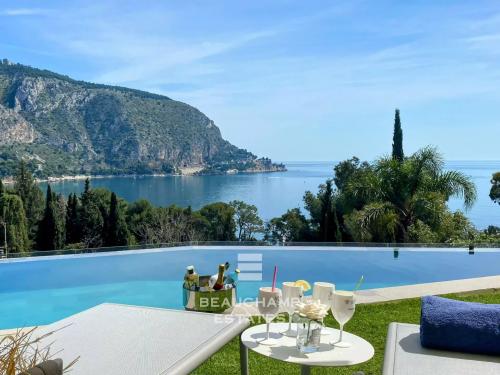 Villa contemporaine 4 chambres avec vue mer panoramique - Èze