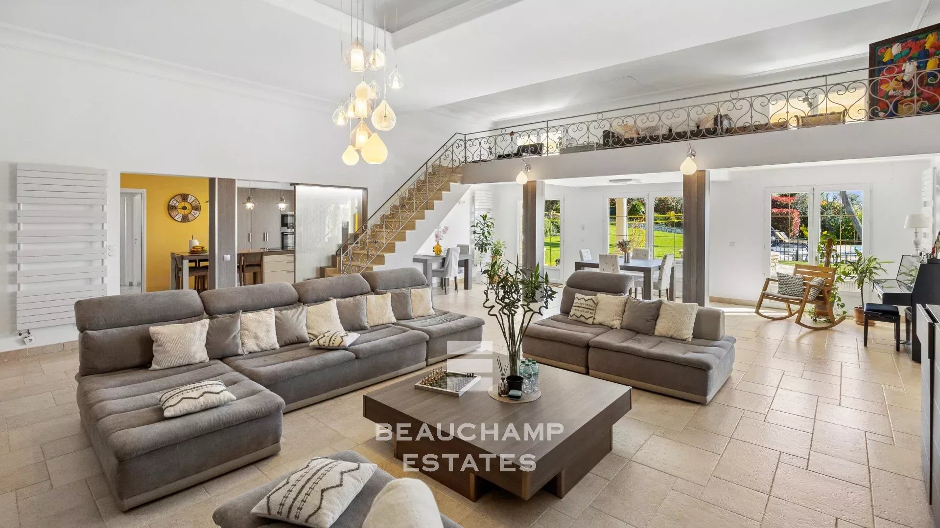 Co-Exclusivité - Villa néo-provençale 5 chambres avec piscine  - Nice Fabron