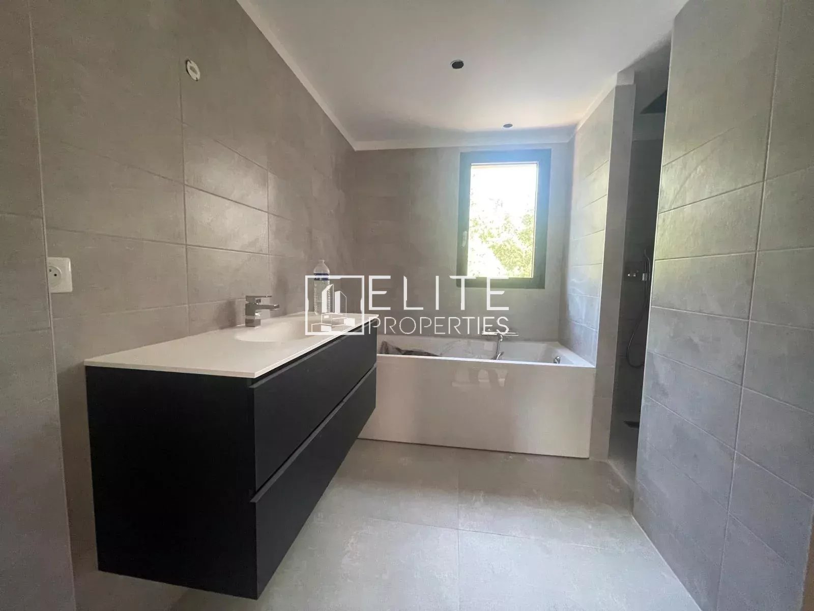 MAISON NEUVE 4 PIECES 120m² SAINT-CEZAIRE