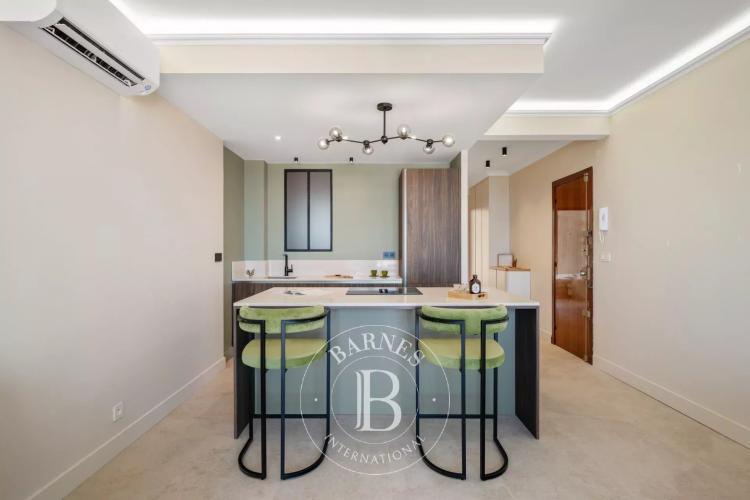 BEAULIEU-SUR-MER – APPARTEMENT D’EXCEPTION AU DERNIER ÉTAGE - VUE MER ET MONTAGNE