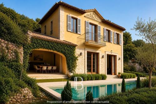 EXCLUSIVITÉ - VILLEFRANCHE-SUR-MER – TERRAIN AVEC MAISON À RÉHABILITER BÉNÉFICIANT D’UN PERMIS ACCORDÉ