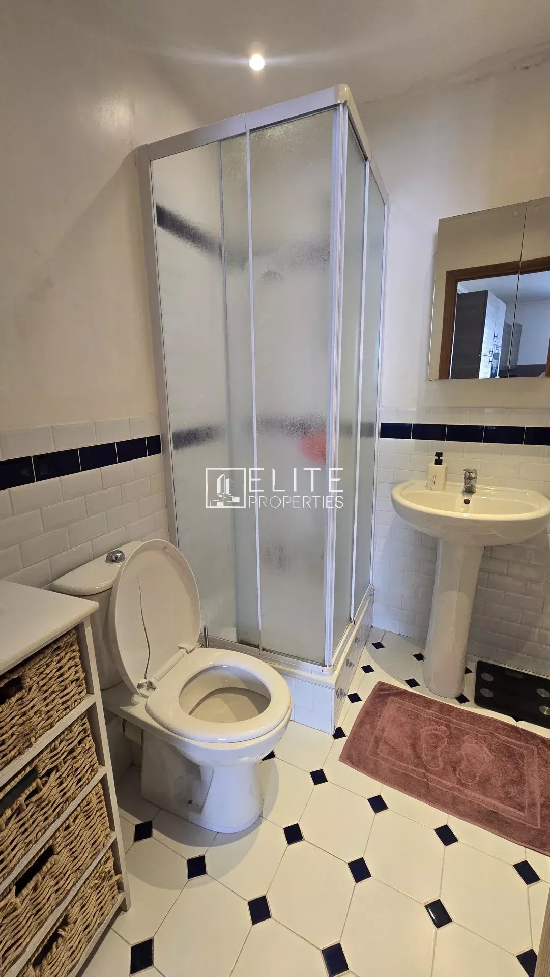 STUDIO DE 24m² – MOUGINS VILLAGE