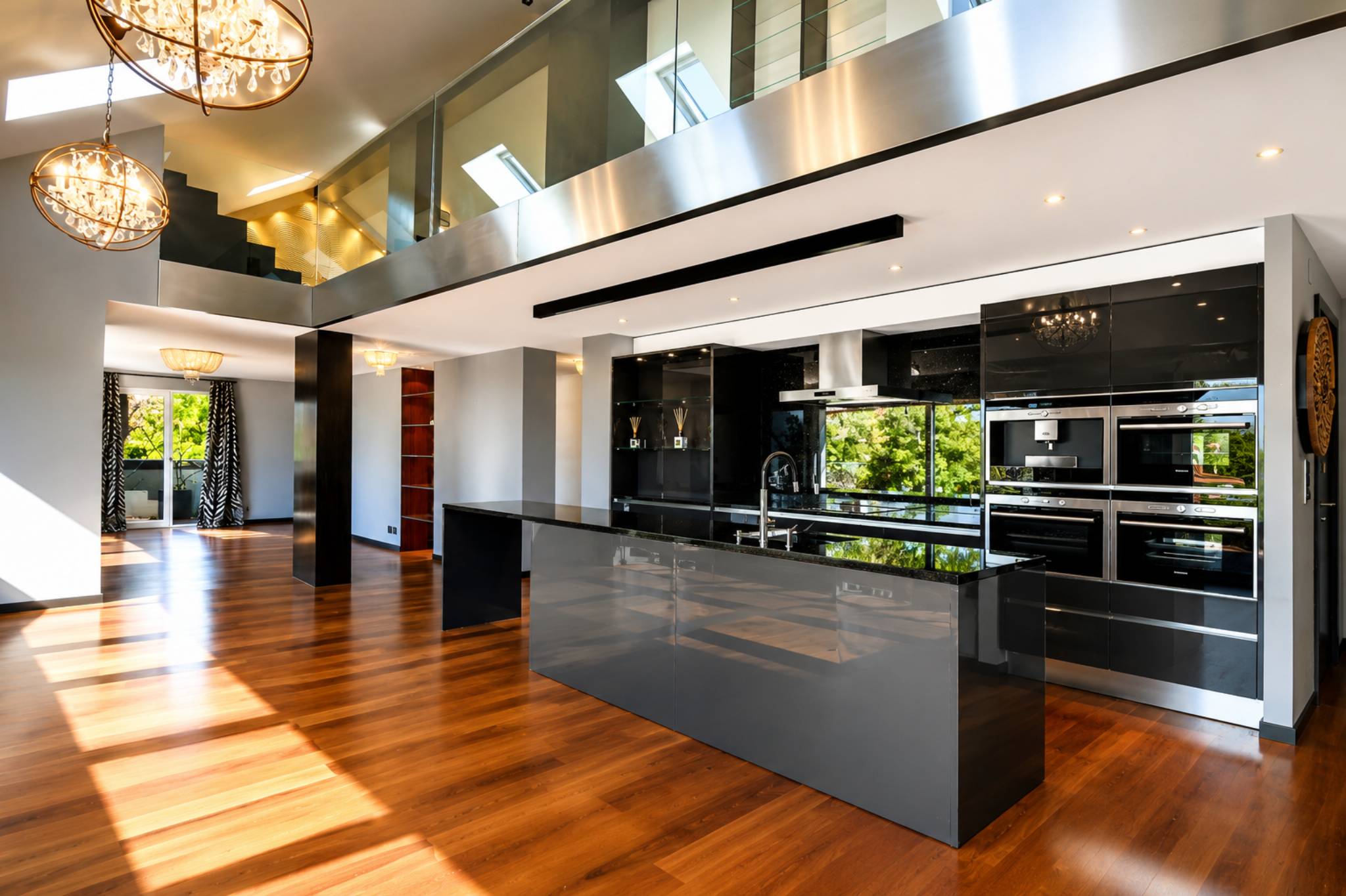 Magnifique attique en duplex avec vue imprenable sur le lac 