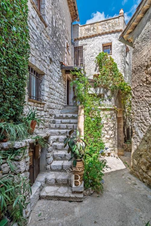 Immeuble historique avec galerie d’art et terrasse panoramique – Saint-Paul-de-Vence