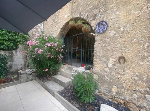 CHARME ET AUTHENTICITE MAISON T4 145 M2 AMPUS