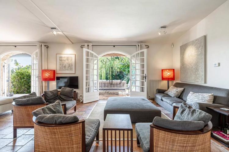 PROCHE MOUGINS – MAS EN PIERRE