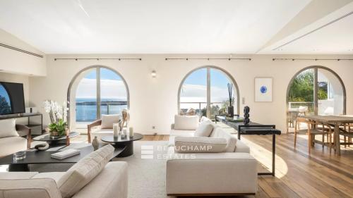 Villa contemporaine avec vue mer panoramique - Cannes