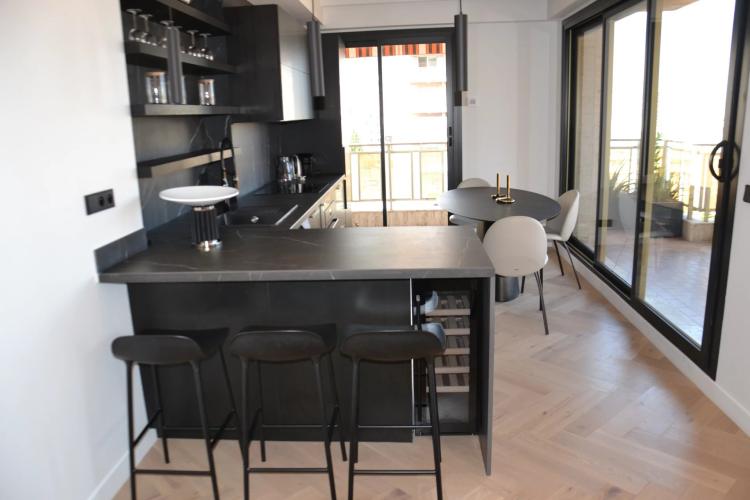Appartement de 2 chambres rénové et meublé