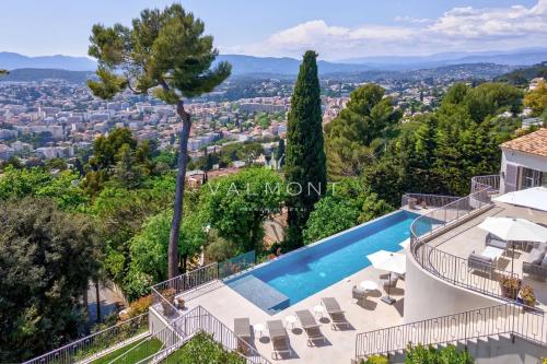 Une élégante maison moderne de 5 chambres à Cannes