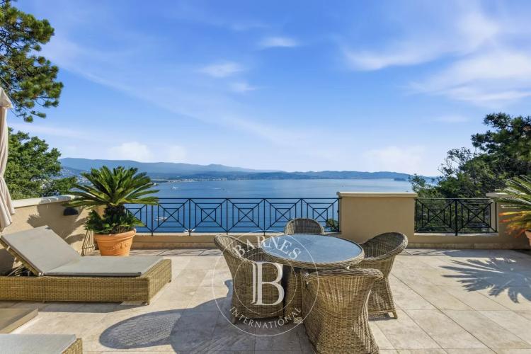 MAGNIFIQUE VILLA THEOULE SUR MER