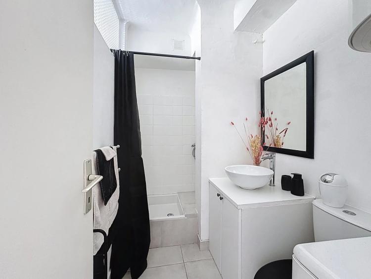 EXCLUSIVITÉ – CANNES BANANE – STUDIO - TERRASSE – 4e ÉTAGE – ASCENSEUR
