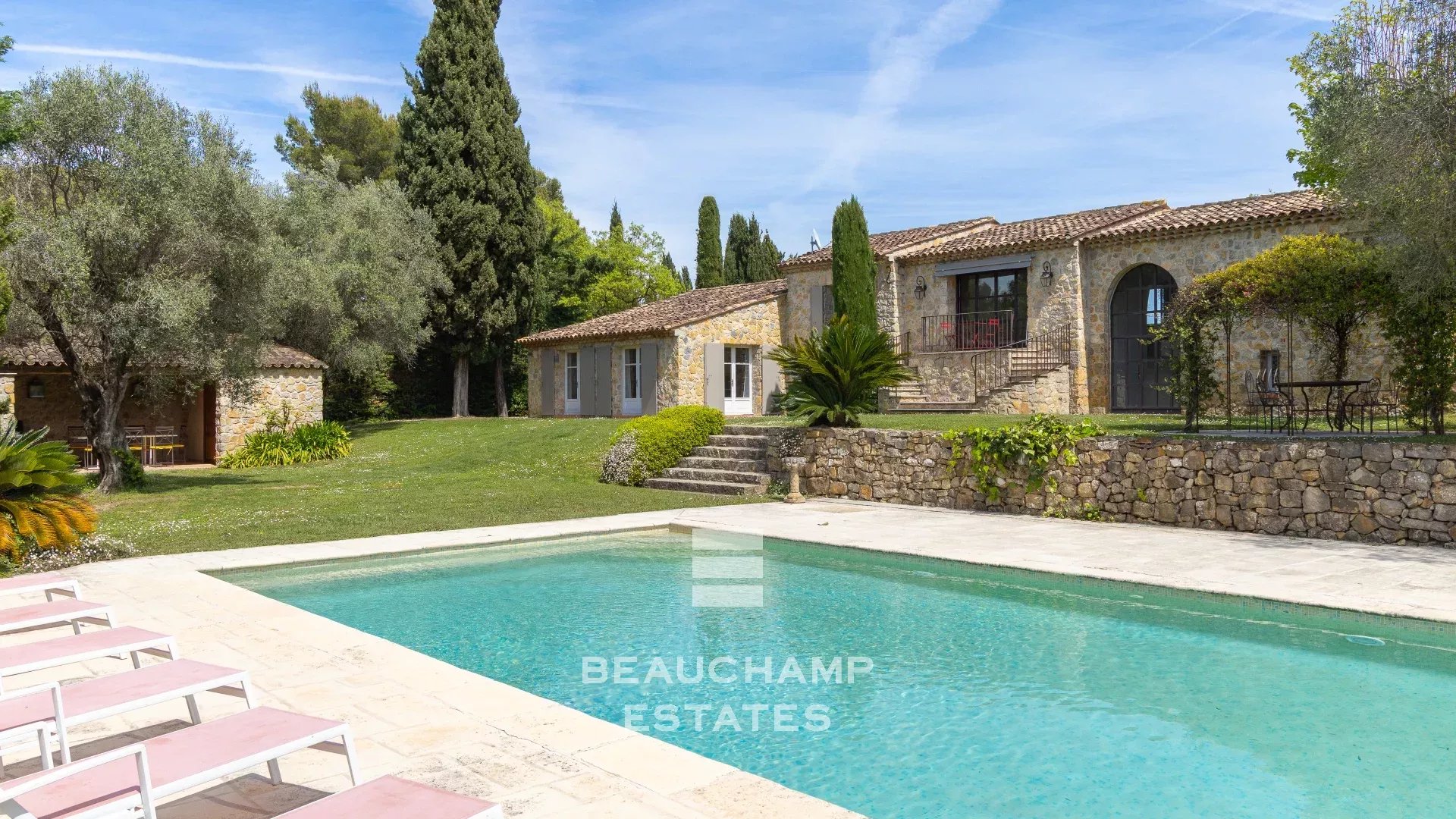 Villa provençale 5 chambres avec vue colline - Mougins