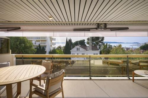 Cannes, Palm Beach -- 4 Pièces contemporain - Piscine - Vue mer et îles