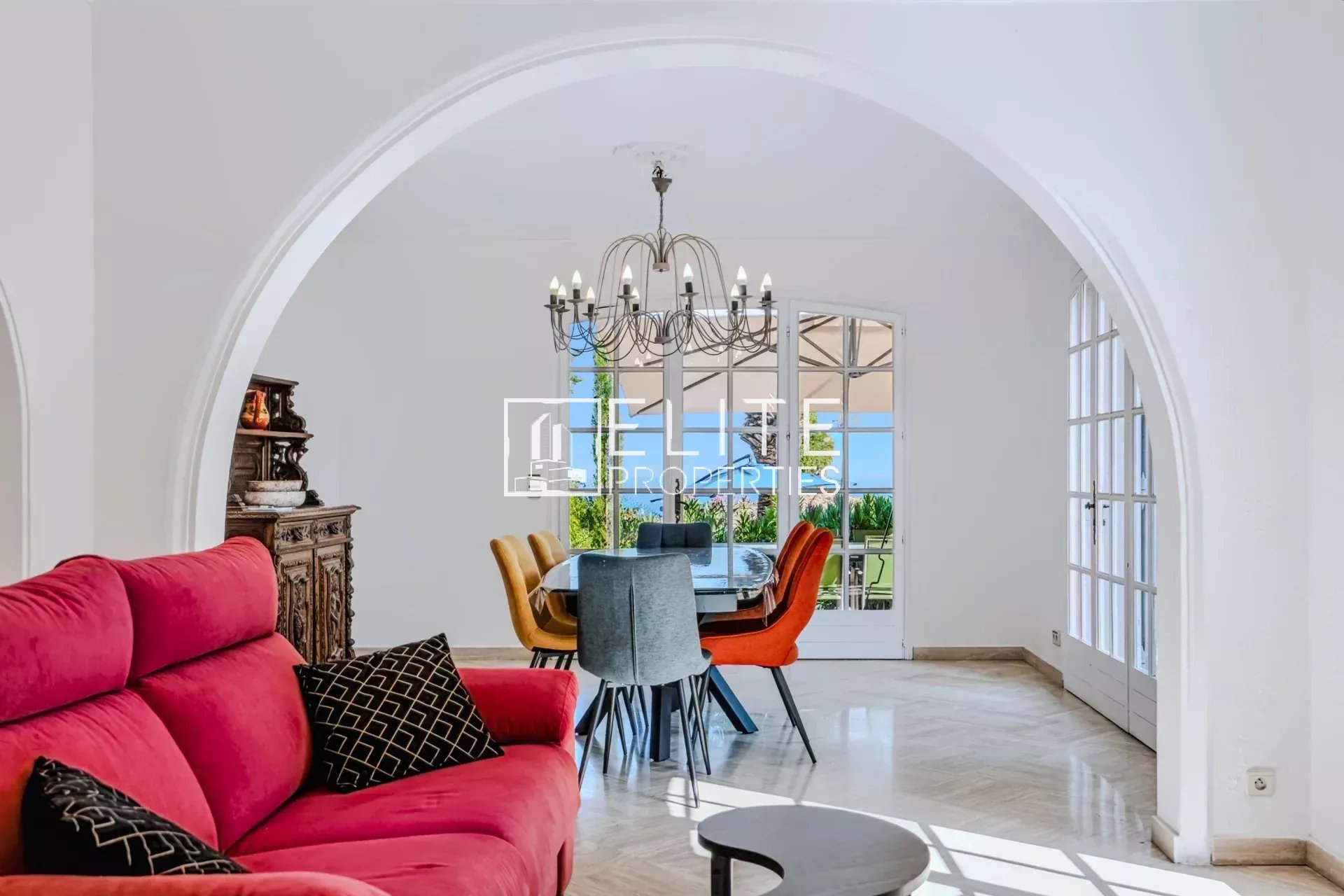 Maison de charme avec vue mer panoramique. piscine et dépendance
