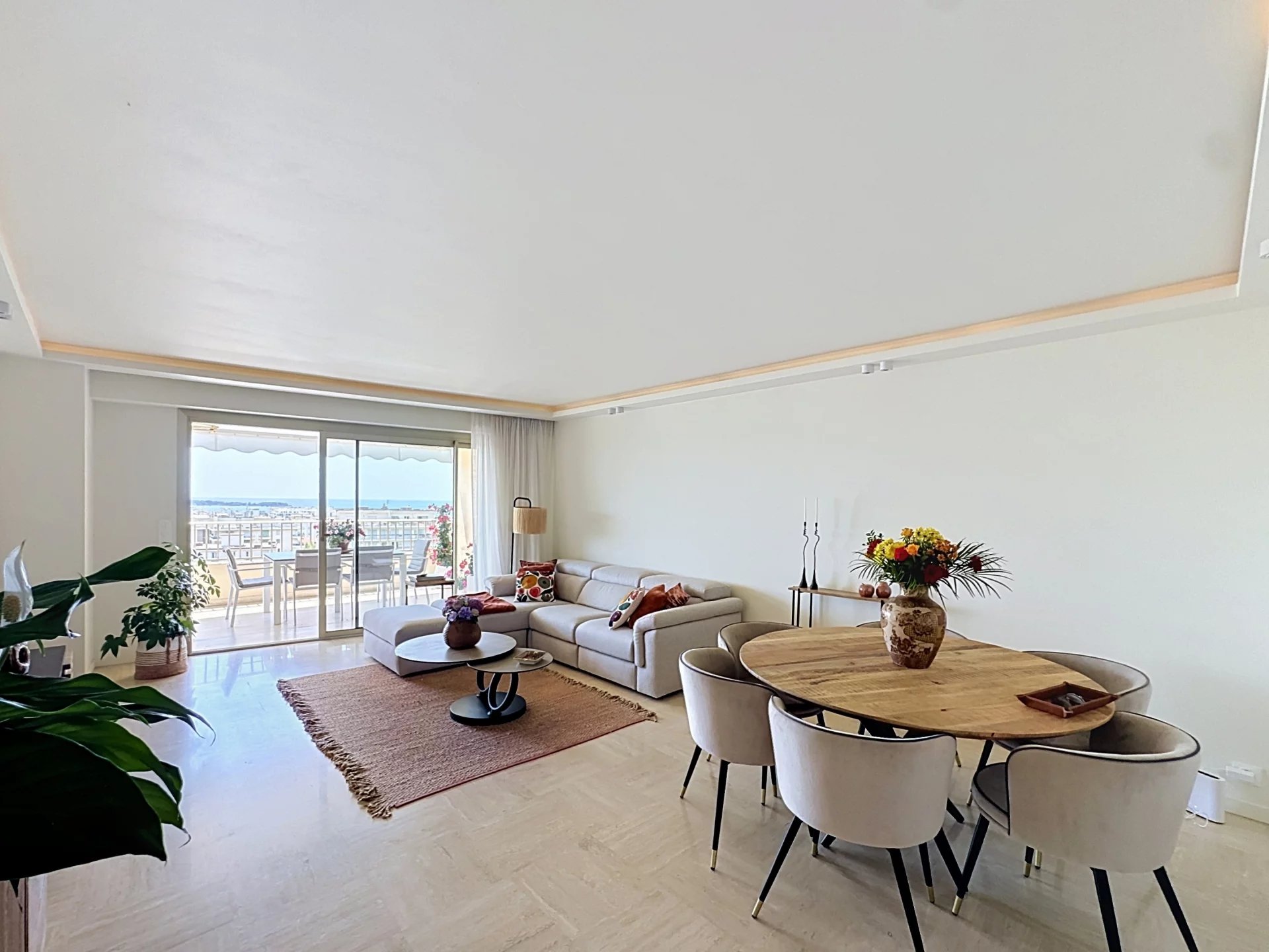 CANNES BASSE CALIFORNIE APPARTEMENT D'EXCEPTION 4 PIECES VUE MER