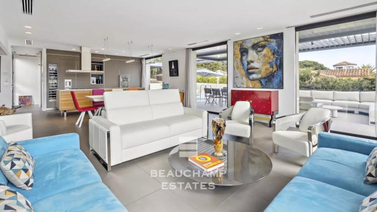 Luxueuse villa contemporaine à 100 mètres du centre villa de Saint-Tropez