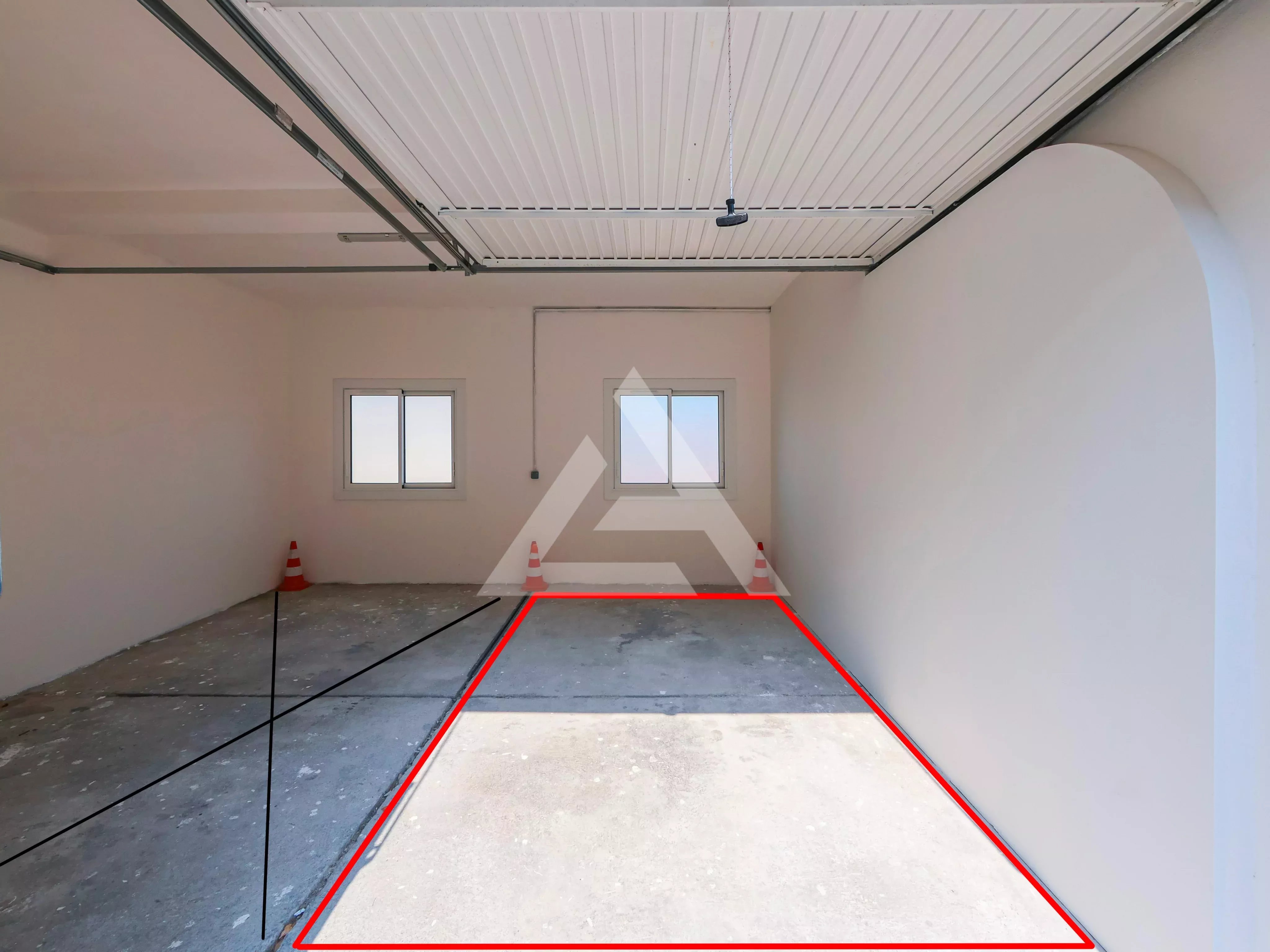 LA TURBIE - 2 PIECES VIDE - GARAGE